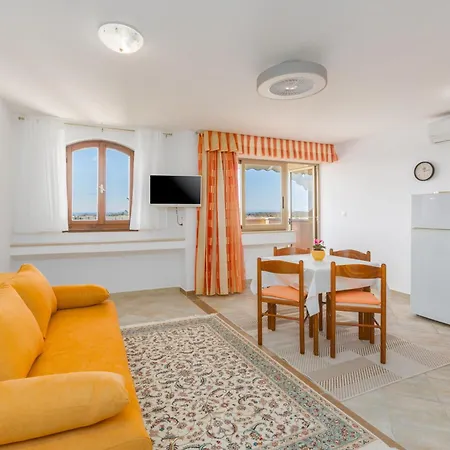 Livija 4 Mit Pool Und Meerblick Apartment
